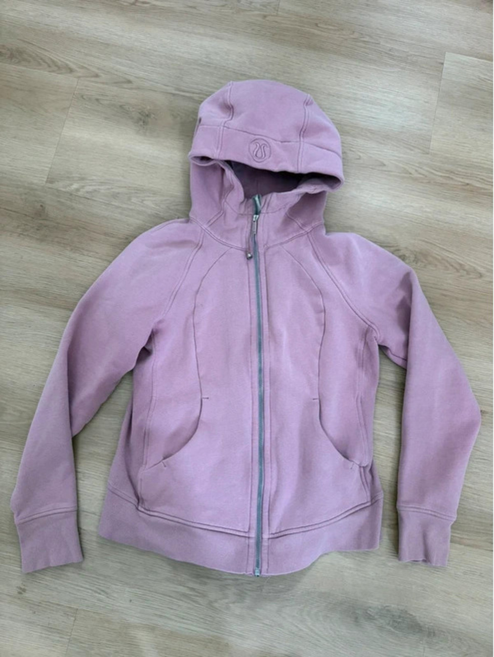 Lululemon women’s full zip hooded scuba size 10